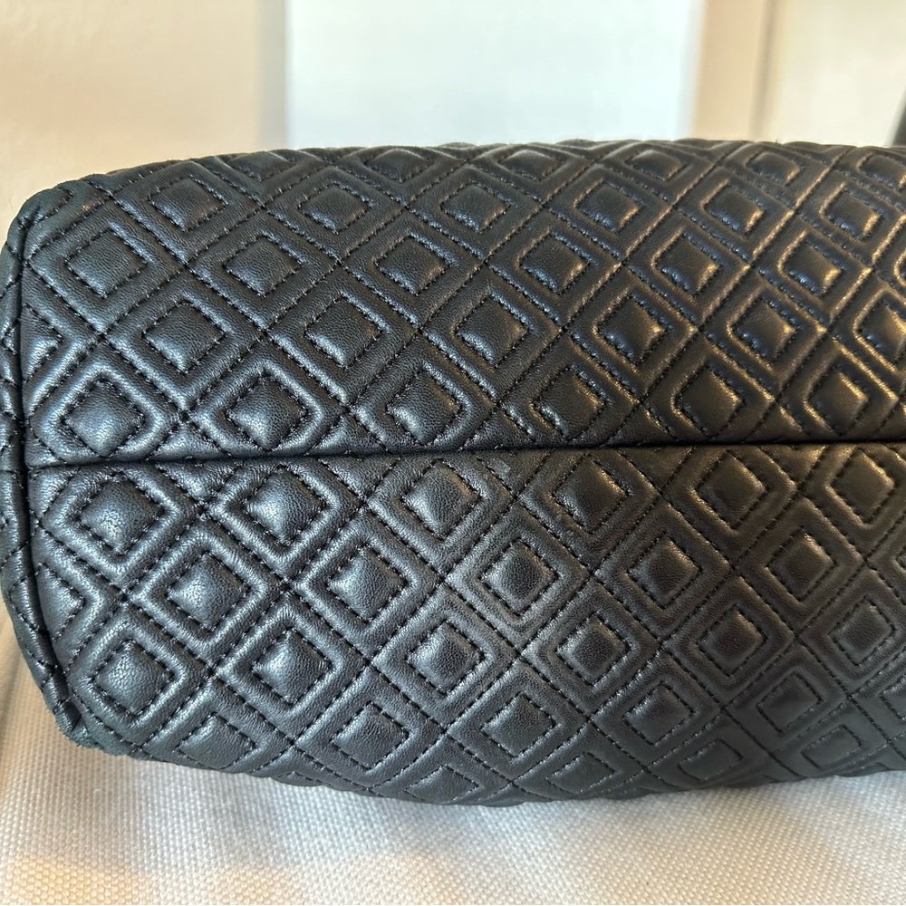 Authentic Tory Burch - Picture 7 of 16
